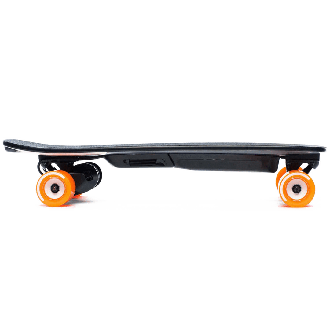 スー様用。Boosted Board ブーステッドボード電動スケートボード
